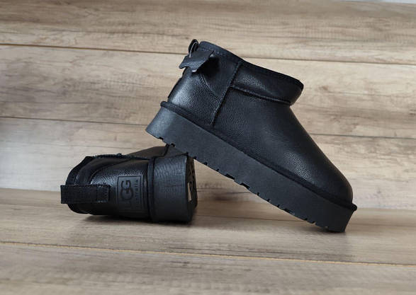 Угги Черные UGG мини короткие на высокой подошве кожаные с натуральной шкрстью внутри, фото 2