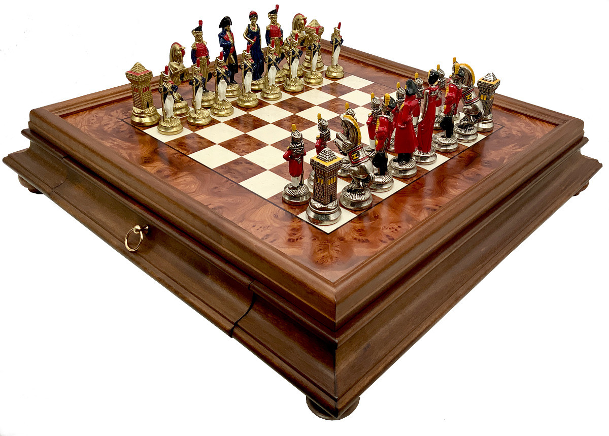 Шахова дошка з висувною скринькою та тематичними фігурами від італійського бренду Italfama, фото 1
