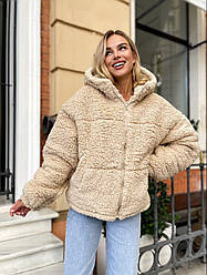 Хутряна утеплена куртка бежевого кольору