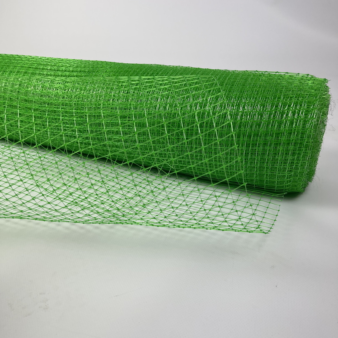 Сітка Конюшина Пташка 12*14мм 1м х 50м Зелена Універсальна пластикова сітка для захисту врожаю Садова сітка пластиков