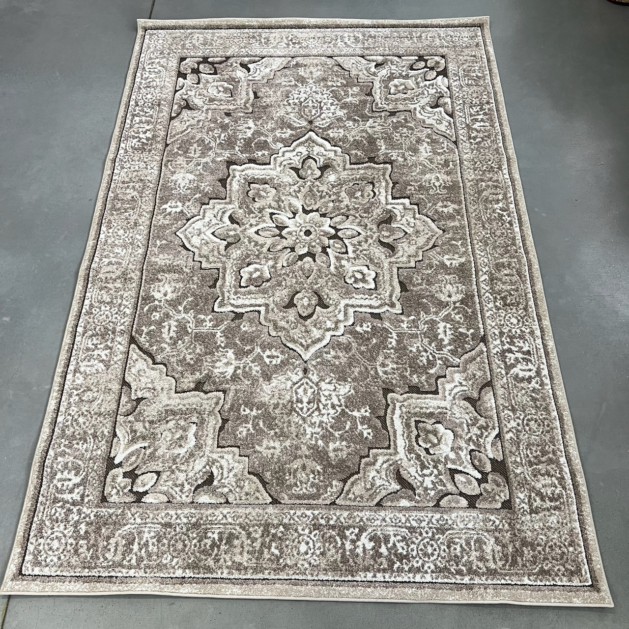 Килимок приліжковий  0,60*1,10 бежевий класичний дизайн FASHION 32003/120