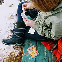 Хімічні Грілки для Ніг APTONIA Зберігають Тепло Протягом 6 Годин