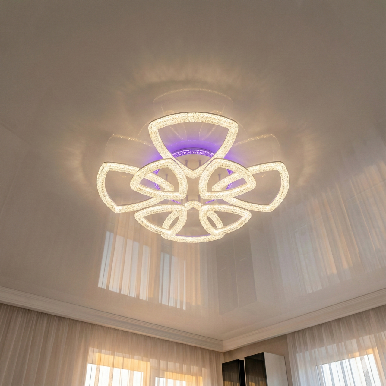 Велика світлодіодна люстра з кольоровою підсвіткою SVET 186W до 30 м² колір Білий SC-3639/4+4C WH+3color, фото 1