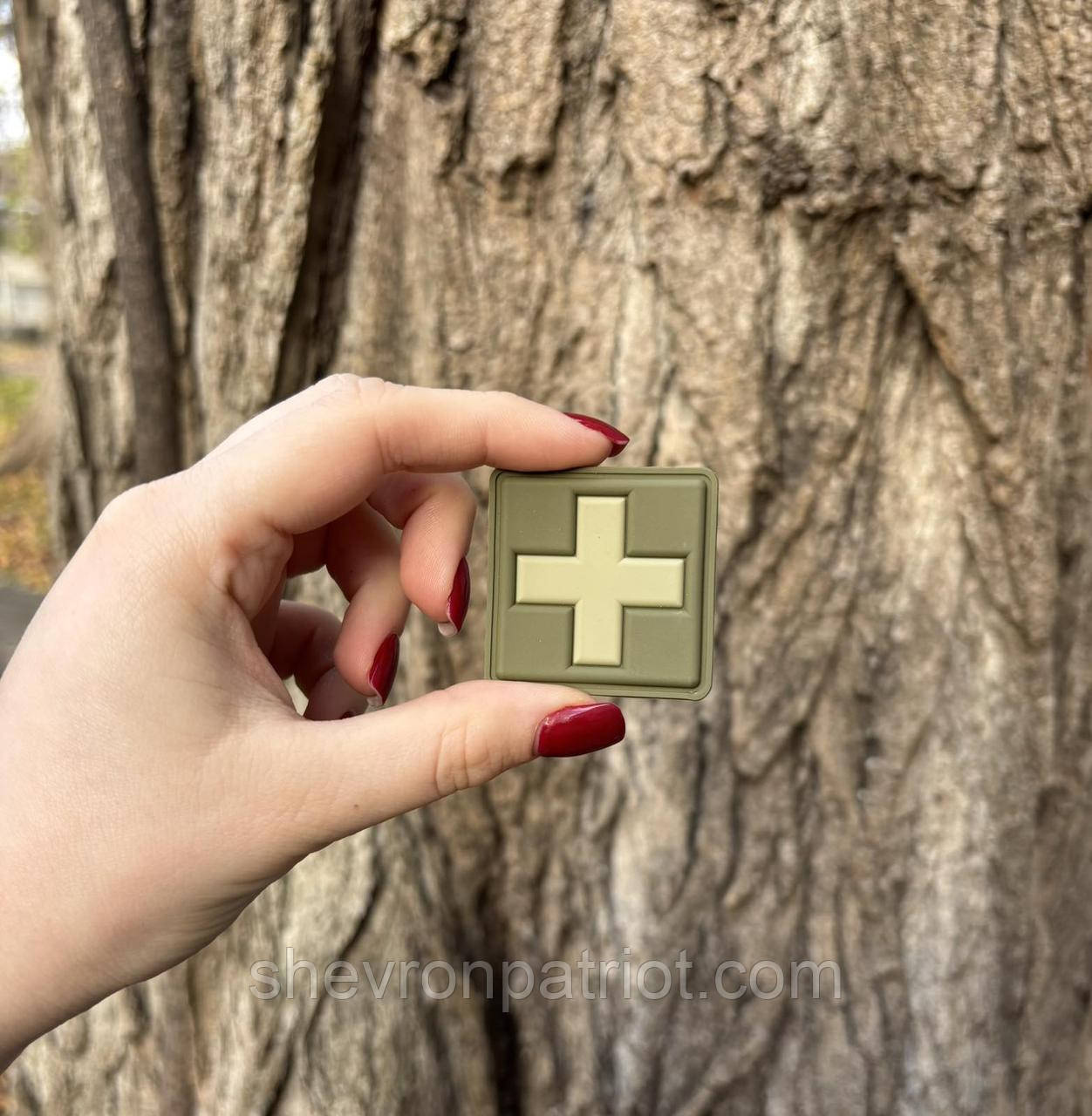 №ПВХ028 Шеврон "ХРЕСТ МЕДИЧНИЙ ОЛИВА"4Х4СМ, фото 1