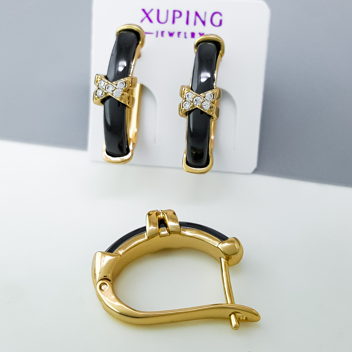 Сережки Доріжка з чорною керамікою; англійський замок; медичне золото 18К Xuping, фото 1