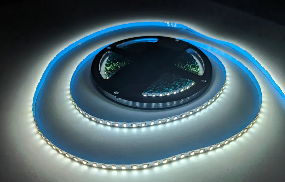 Світлодіодна стрічка 3528/120 5 V 6000 К s-type 6,5 мм IP20 Код.58981