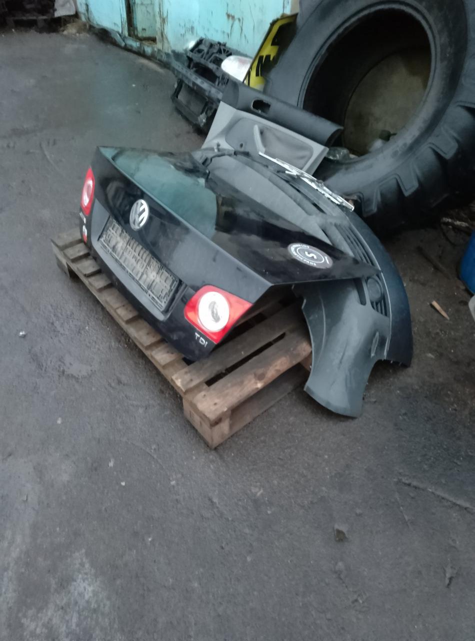 Вітаю зацікавлених на авто розборці Чемпіон !!!<br />
 Предметом оголошення є&nbsp;Кришка Багажника Volkswagen Jetta 5 седан Ціна вказана за голу кришку!<br />
 Фактичний стан на фото. Гарантія 14 днів на встановлення та перевірку<br />
 Висилаємо по всій Україні по передоплаті на транспортні витрати!<br />
 Наявність та асортимент на складі постійно змінюються.<br />
 Точні деталі уточняйте по телефону +380973363743 — фото 2