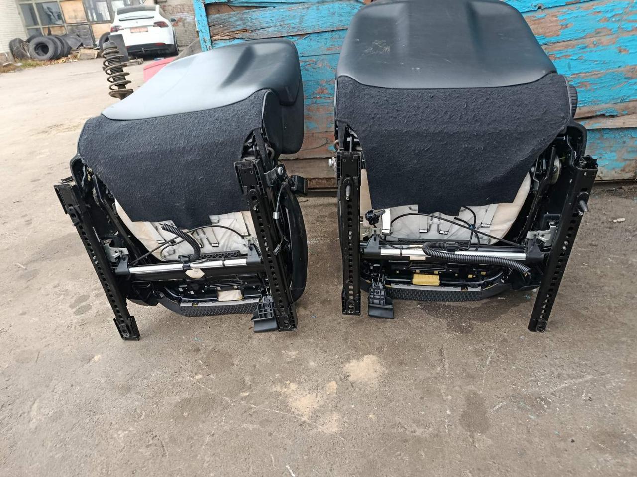 Вітаю зацікавлених на авто розборці Чемпіон !!!<br />
 Предметом оголошення є&nbsp;Сидіння Audi A6 C6 Салон Ауді а6 с6 Передні Задні<br />
 ціна за комплект<br />
 Фактичний стан на фото. Гарантія 14 днів на встановлення та перевірку<br />
 Висилаємо по всій Україні по передоплаті на транспортні витрати!<br />
 Наявність та асортимент на складі постійно змінюються.<br />
 Точні деталі уточняйте по телефону +380973363743 — фото 6