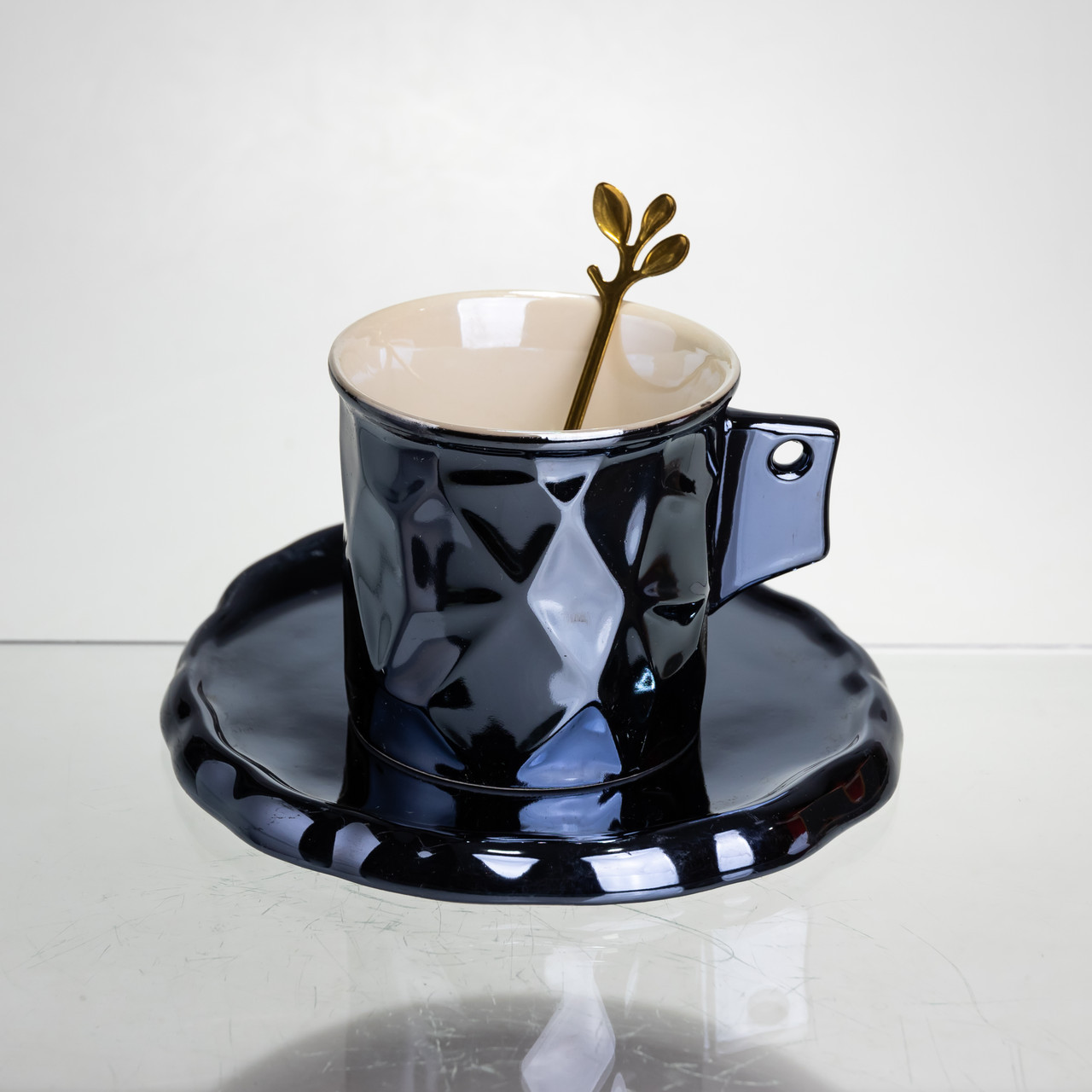 Чашка порцелянова для кави 200 (мл) з блюдцем і ложкою, гарна чашка в подарунок Чорний FM-2A, фото 1