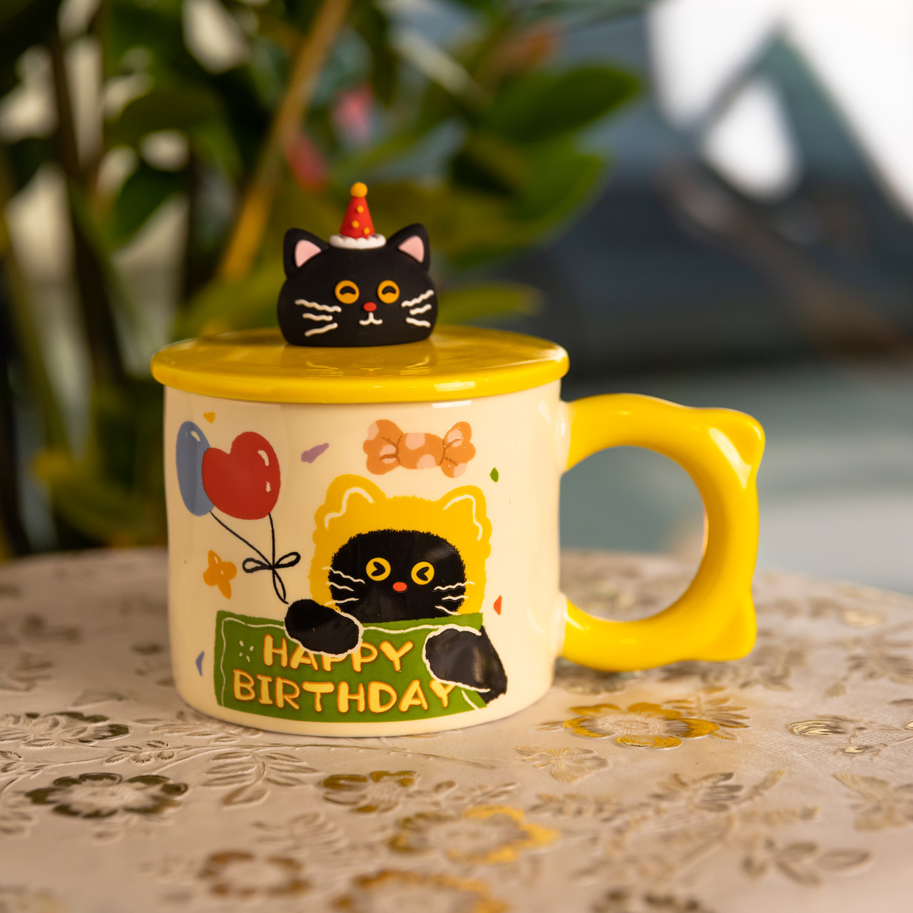 Чашка порцелянова з кришкою Kitten's Birthday 400 (мл) подарункова кружка прикольна чашка для дітей на подарунок Жовтий FM-24B, фото 1