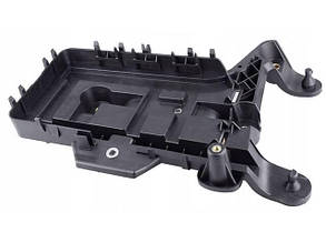 Площадка під АКБ для Audi A3/Q3/Skoda Octavia/Superb/Yeti/Seat Alhambra/Altea/Leon/Toledo/VW Beetle 1K0915333H