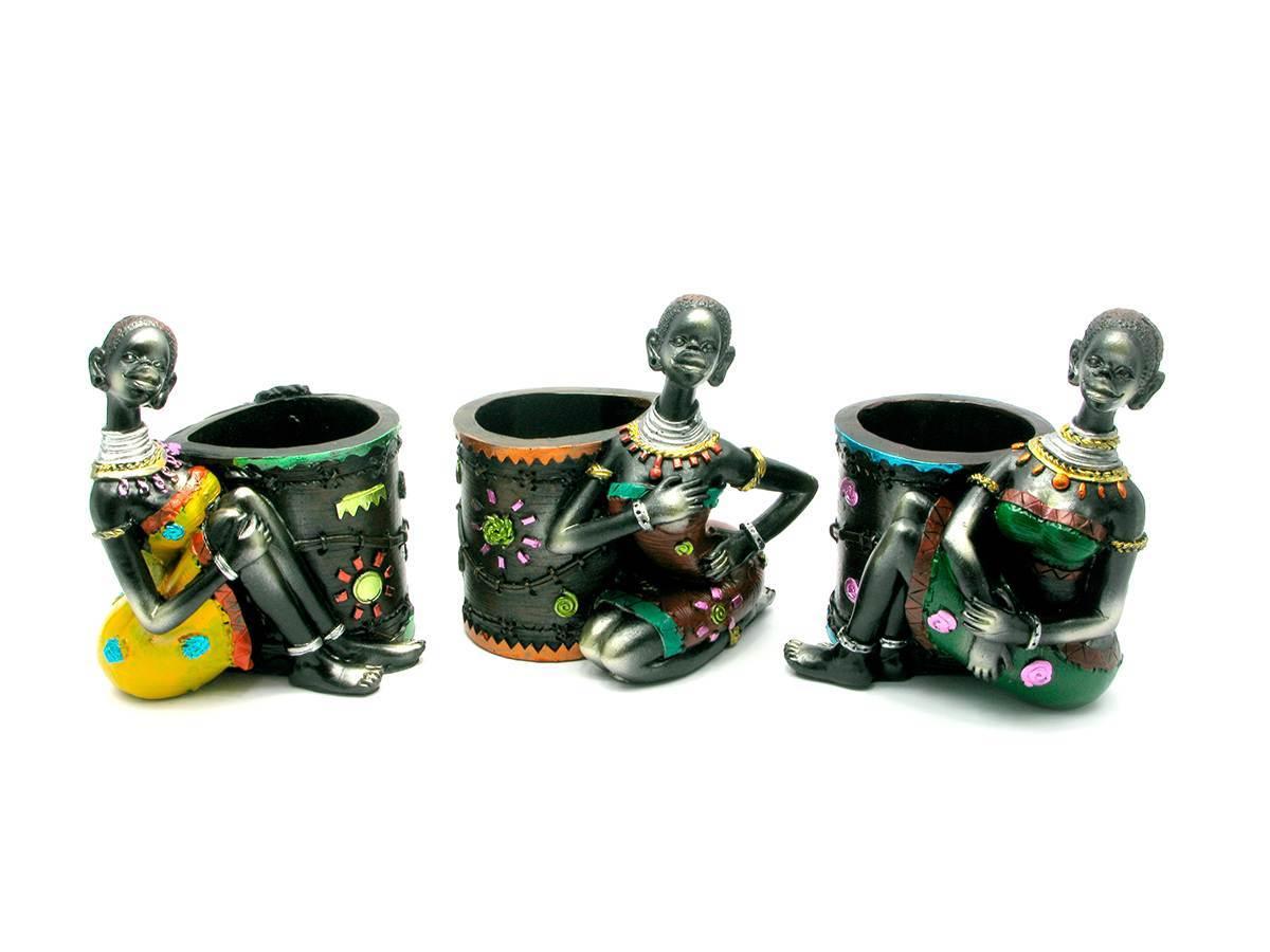 Африканка з кошиком (12,5х8,5х11 см)