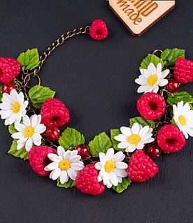 Браслет "Малина з ромашками" авторська робота з полімерної глини.
