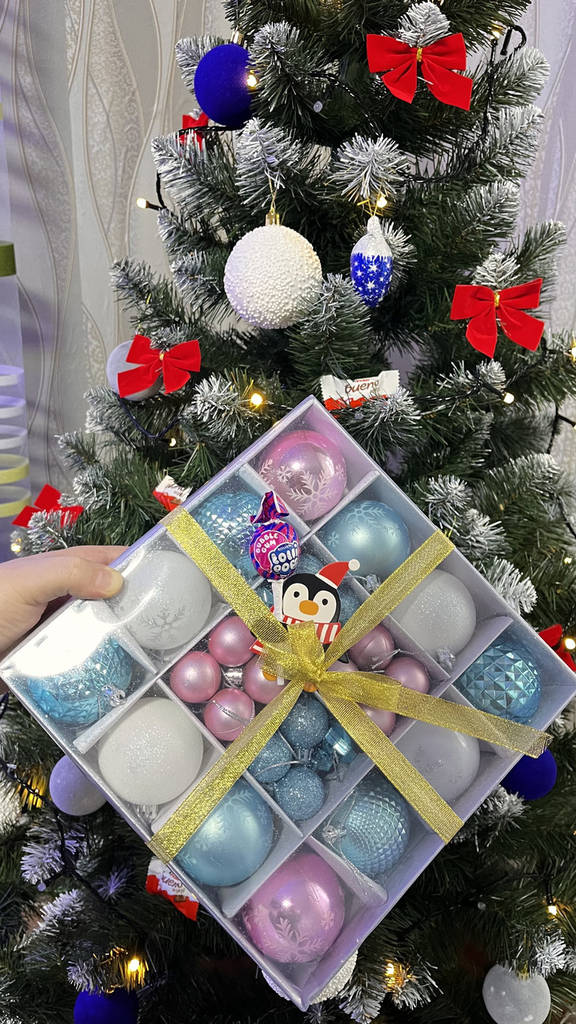Новорічні іграшки. Новорічний набір прикрас для ялинки 44 шт. - фото покупців 4