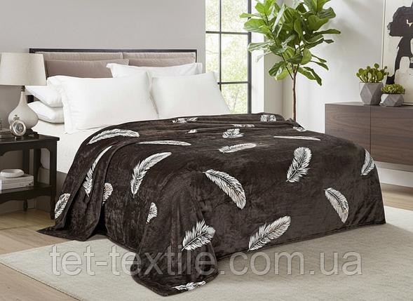 Плед з мікрофібри Велсофт Біле пір'я на коричневому фоні 160х210 см, фото 1