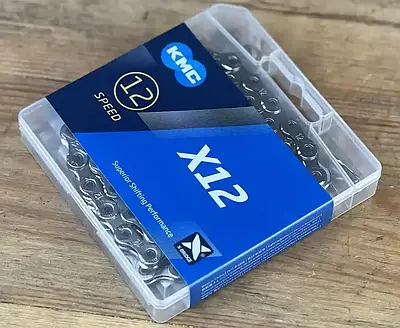Ланцюг на велосипед KMC X12 12 швидкостей 126 ланок silver + замок