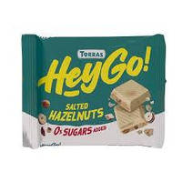 Шоколад Torras Hey Go білий з фундуком та морською сіллю 60 гр код 182