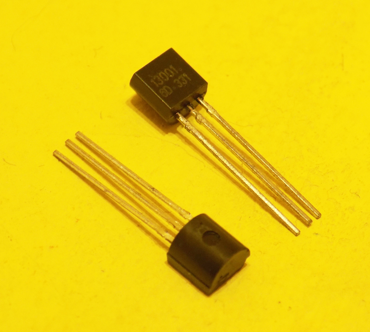 Транзистор MJE13001 400v/0.2 A 5шт