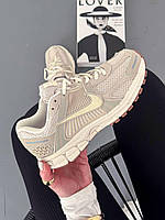 Zoom Vomero 5 Beige 36