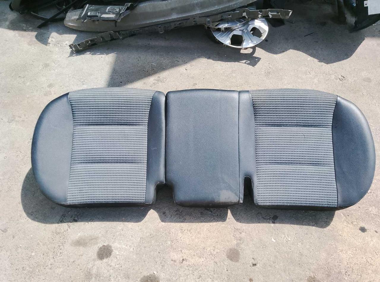 <p>Вітаю зацікавлених на авто розборці Чемпіон !!!<br />
 Предметом оголошення є&nbsp;Сидіння Chevrolet Aveo T200 Салон Шевроле Авео Т200 Передні Задні&nbsp;</p>
 
 <p>Ціна вказана за комплект<br />
 Фактичний стан на фото. Гарантія 14 днів на встановлення та перевірку<br />
 Висилаємо по всій Україні по передоплаті на транспортні витрати!<br />
 Наявність та асортимент на складі постійно змінюються.<br />
 Точні деталі уточняйте по телефону +380973363743</p> — фото 3