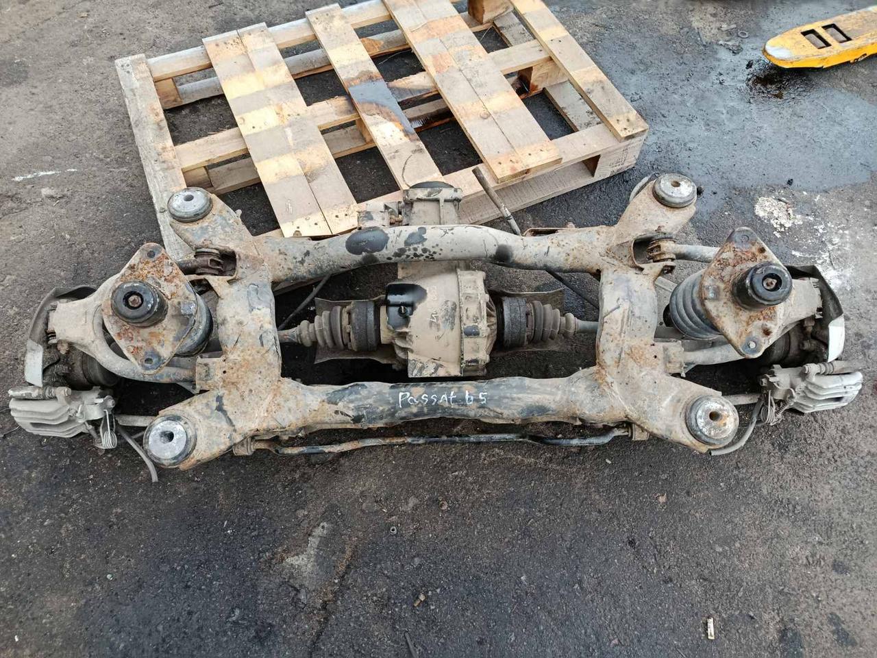 <p>Вітаю зацікавлених на авто розборці Чемпіон !!!<br />
 Предметом оголошення є&nbsp;Підрамник Задній Vw Passat B5 2.8 4x4 V6 Syncro</p>
 
 <p>Ціна вказана за комплект<br />
 Фактичний стан на фото. Гарантія 14 днів на встановлення та перевірку<br />
 Висилаємо по всій Україні по передоплаті на транспортні витрати!<br />
 Наявність та асортимент на складі постійно змінюються.<br />
 Точні деталі уточняйте по телефону +380973363743</p> — фото 5