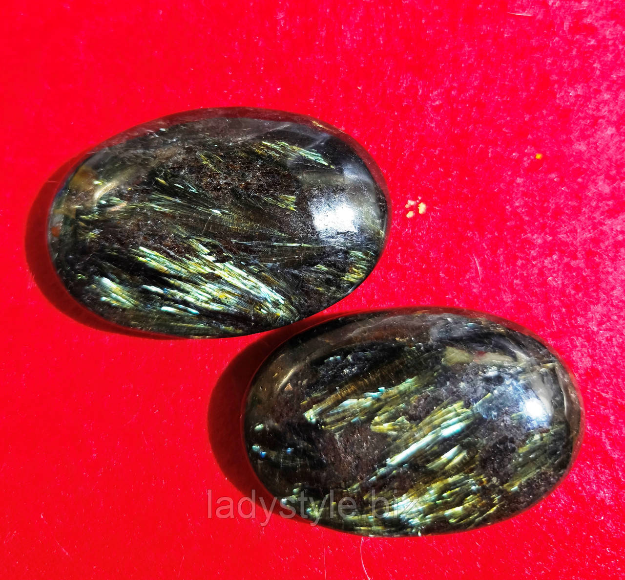 Кристал-кабошон нууміт, фото 1