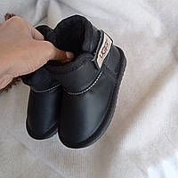 Шкіряні дитячі уггі хутро овчина UGG Australia чорні
