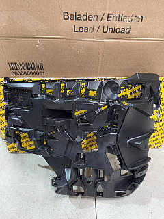 Кріплення переднього бампера ліве BMW l20, 51115a3ae07