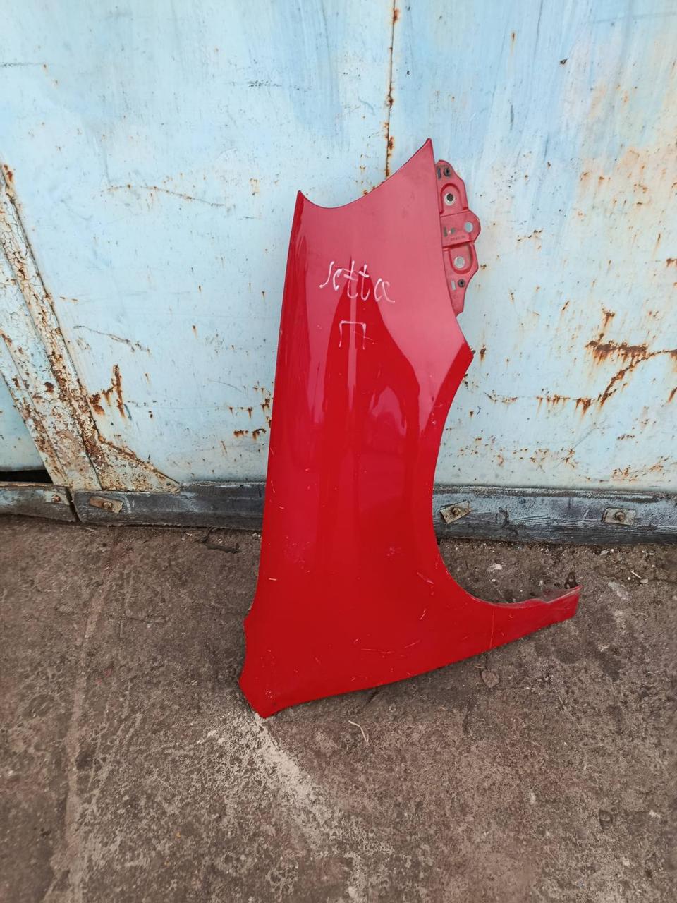 Вітаю зацікавлених на авто розборці Чемпіон !!!<br />
 Предметом оголошення є&nbsp;Крило Переднє Праве Vw Jetta LA3H Golf 5 Combi 1K5821022A<br />
 Фактичний стан на фото. Гарантія 14 днів на встановлення та перевірку<br />
 Висилаємо по всій Україні по передоплаті на транспортні витрати!<br />
 Наявність та асортимент на складі постійно змінюються.<br />
 Точні деталі уточняйте по телефону +380973363743 — фото 2