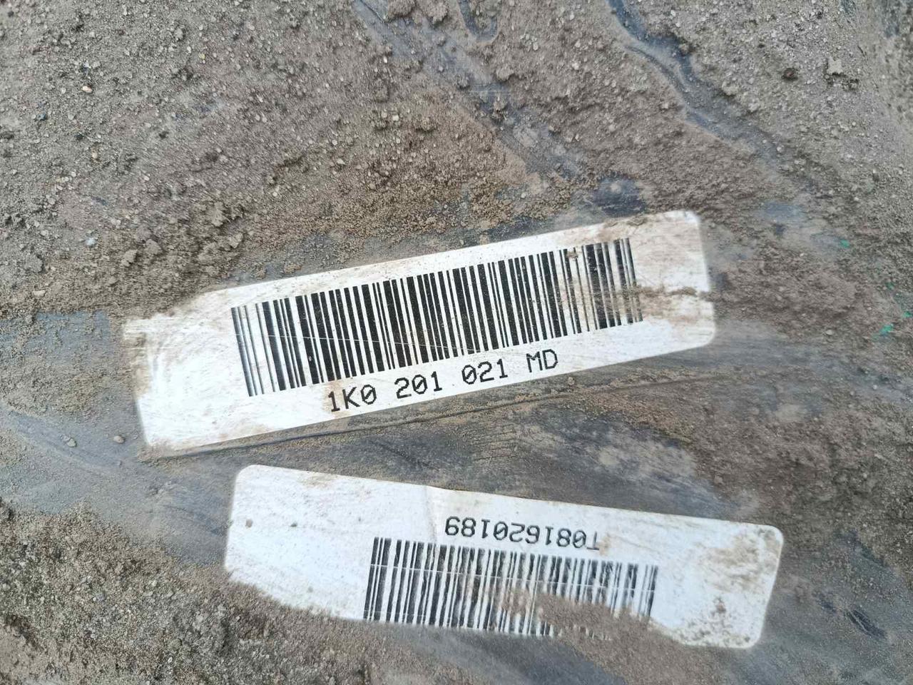 Вітаю зацікавлених на авто розборці Чемпіон !!!<br />
 Предметом оголошення є&nbsp;Бак Паливний Vw Golf 5 6 1.6 1k0201021md Бензобак Audi a3<br />
 Фактичний стан на фото. Гарантія 14 днів на встановлення та перевірку<br />
 Висилаємо по всій Україні по передоплаті на транспортні витрати!<br />
 Наявність та асортимент на складі постійно змінюються.<br />
 Точні деталі уточняйте по телефону +380973363743 — фото 4