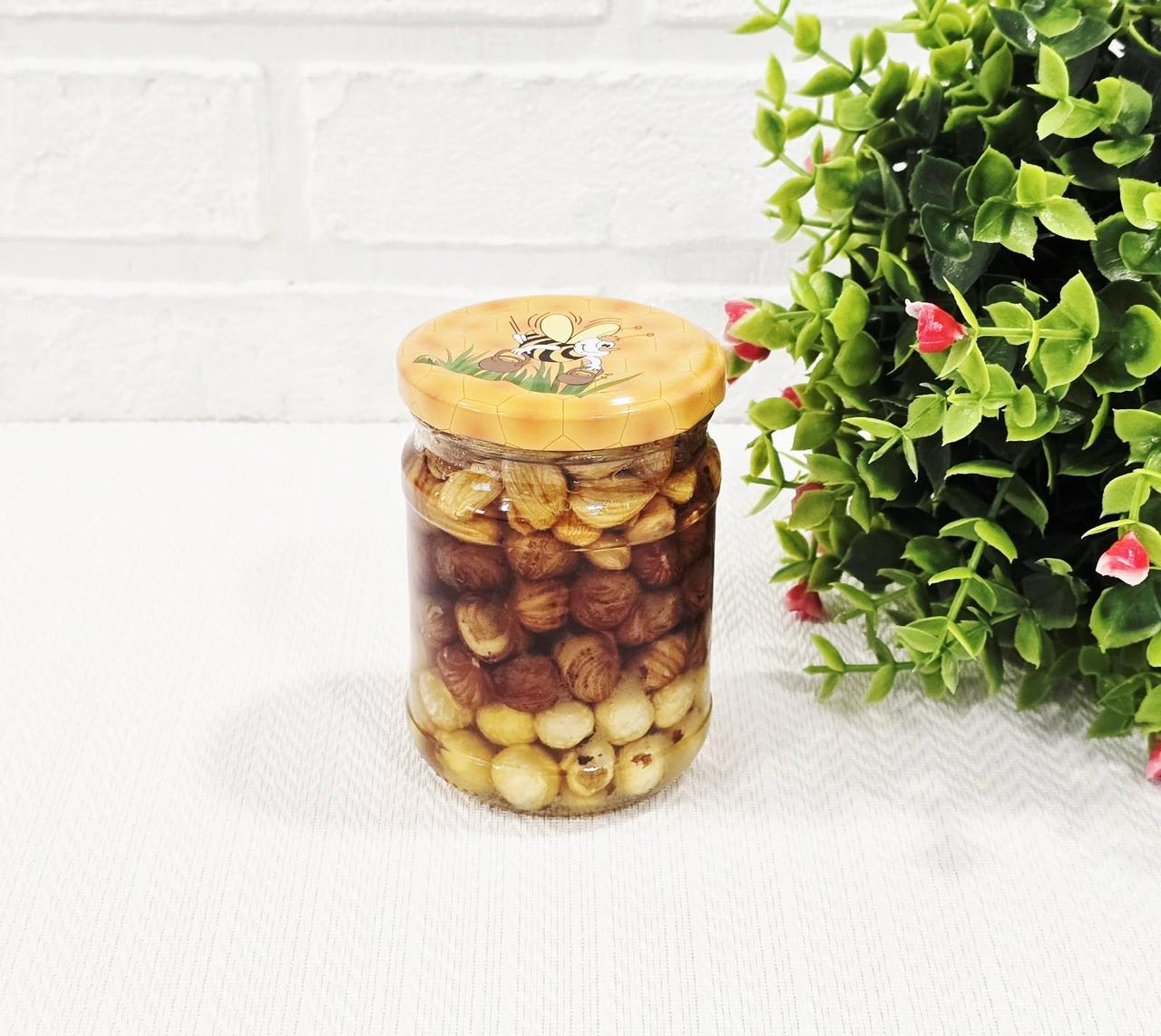 Асорті горіхів у меді