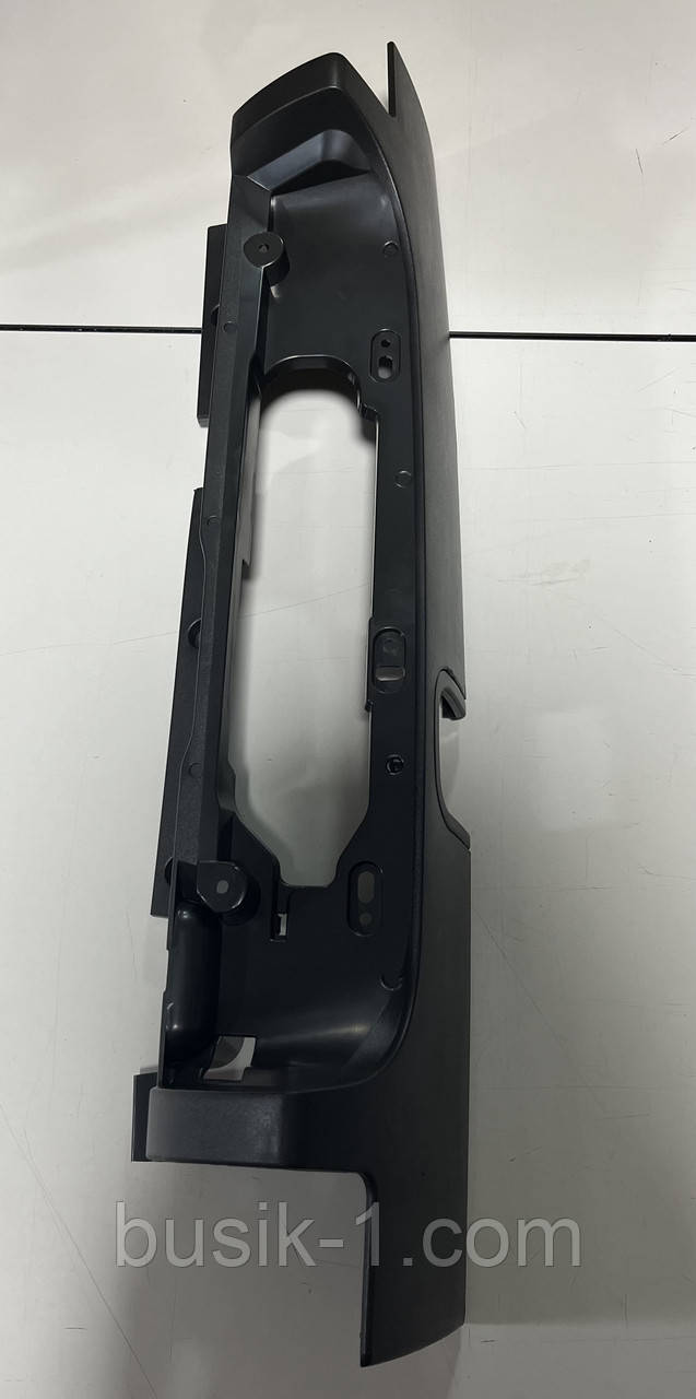 Рамка заднього правого ліхтаря Trafic, Vivaro 07- задні двері розпашні, фото 1