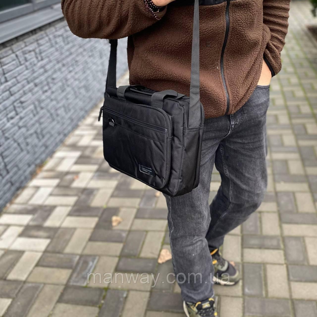 Чорна сумка-месенджер горизонтальна через плече Postal Street