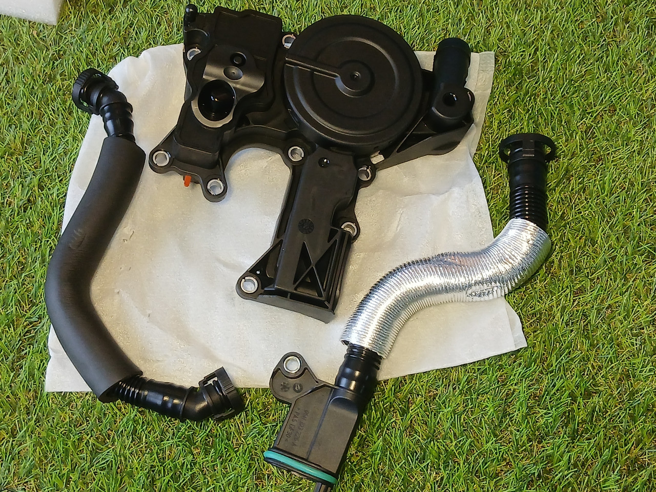 Сепаратор системи вентиляції картера 1.8 TSI, 2.0 TSI (06H103495AK), фото 1