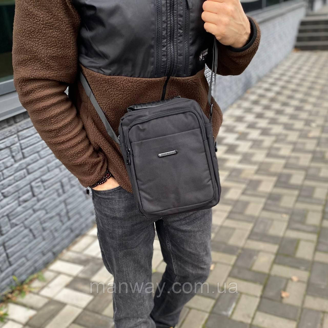 Чоловіча сумка-барсетка через плече  Модель Urban Core, чорний колір