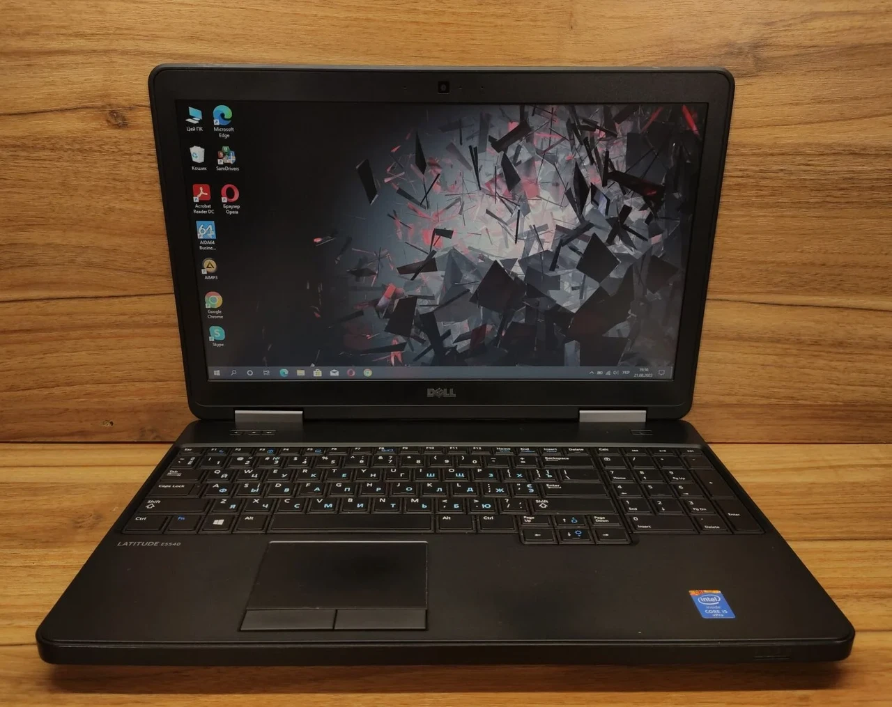 Б/в Ноутбук Б-клас Dell Latitude E5540 15.6" 1366x768| Core i5-4310U| 8 GB RAM| 256 GB SSD| HD 4400