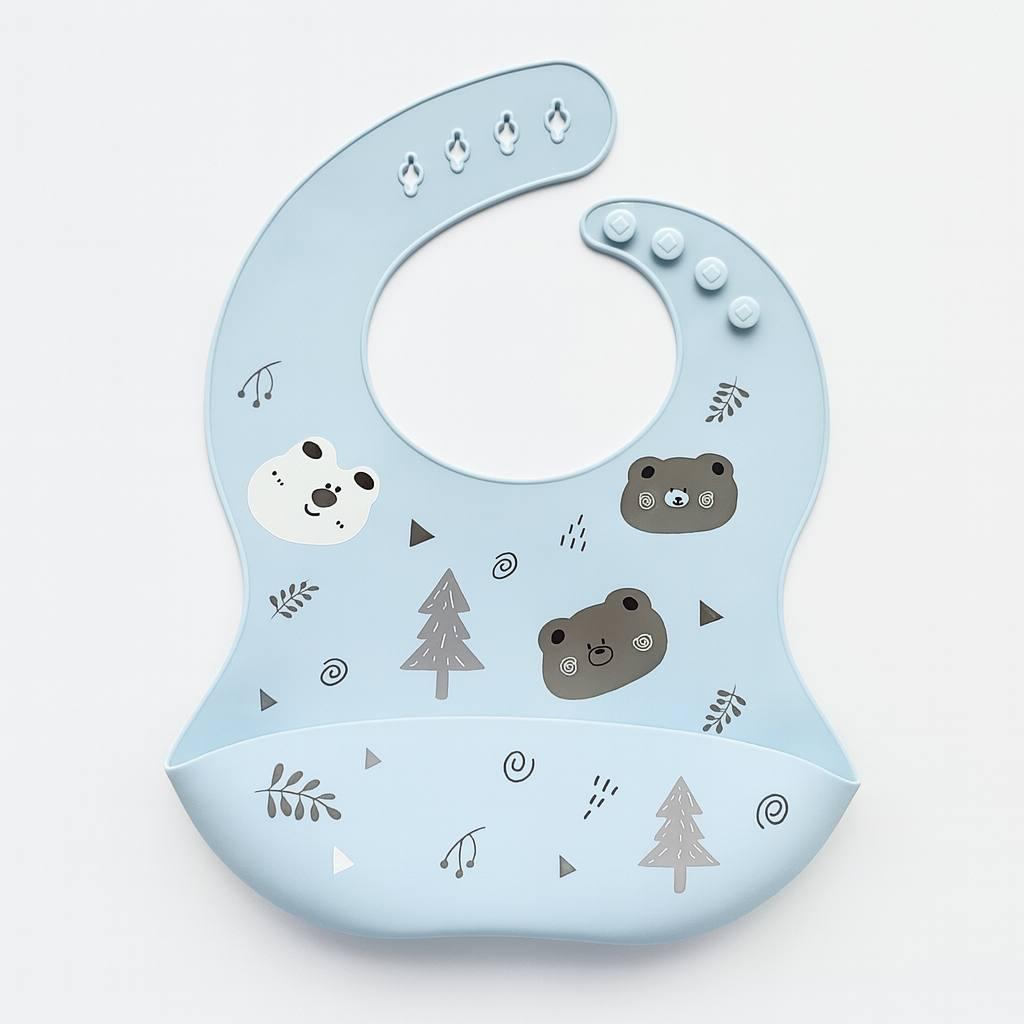 Силіконовий слюнявчик принт Ялинка (бебі блю), нагрудник для годування з кишенею, фото 1