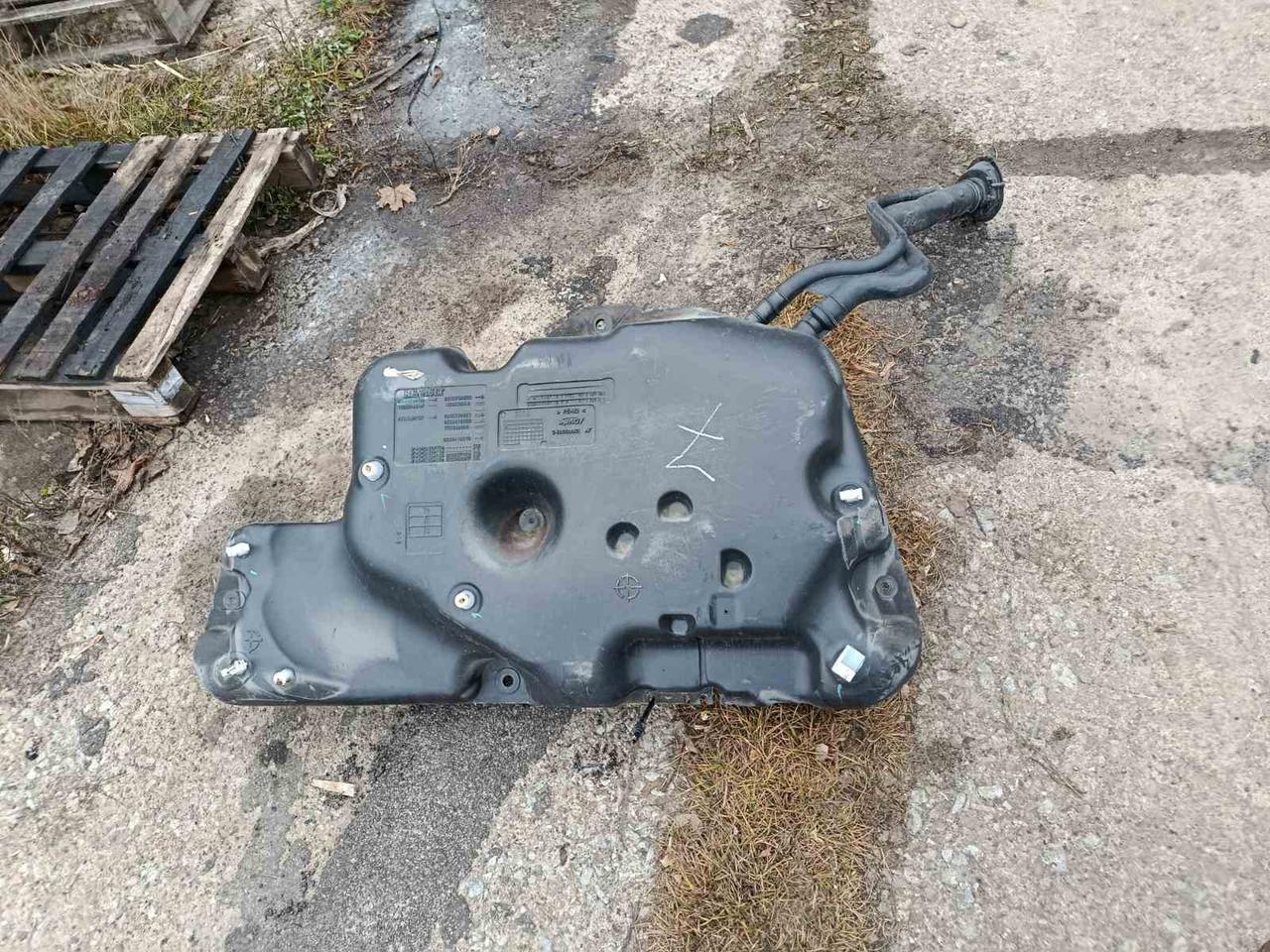 Вітаю зацікавлених на авто розборці Чемпіон !!!<br />
 Предметом оголошення є&nbsp;Бак Паливний Renault Logan Бензобак Dacia Sandero 8200627963 8200627962&nbsp;<br />
 Фактичний стан на фото. Гарантія 14 днів на встановлення та перевірку<br />
 Висилаємо по всій Україні по передоплаті на транспортні витрати!<br />
 Наявність та асортимент на складі постійно змінюються.<br />
 Точні деталі уточняйте по телефону +380973363743 — фото 5