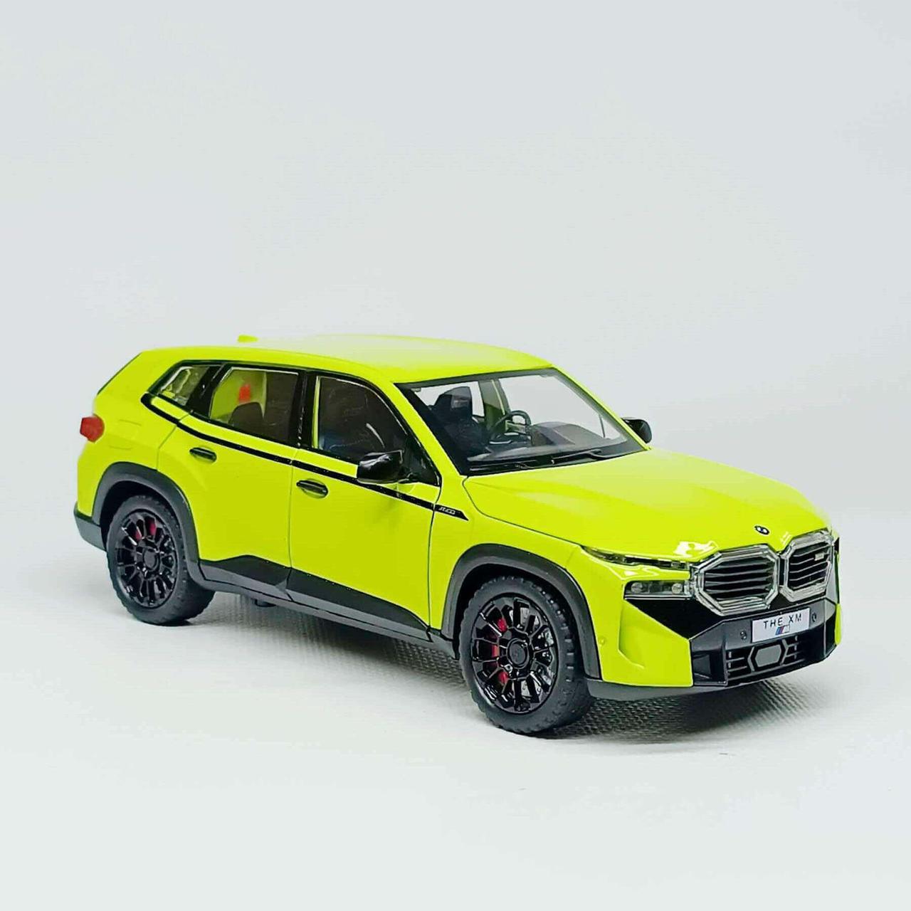 Машинка Автопром BMW XM 1:24 — металева колекційна модель 20 см, світло і звук, інерційна, жовта, арт. AP7709-4, фото 1