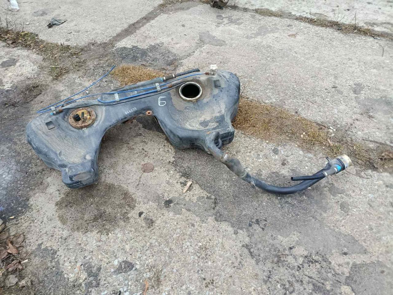 Вітаю зацікавлених на авто розборці Чемпіон !!!<br />
 Предметом оголошення є&nbsp;Бак Паливний Bmw E46 2.0 Бензобак 1184892&nbsp;<br />
 Фактичний стан на фото. Гарантія 14 днів на встановлення та перевірку<br />
 Висилаємо по всій Україні по передоплаті на транспортні витрати!<br />
 Наявність та асортимент на складі постійно змінюються.<br />
 Точні деталі уточняйте по телефону +380973363743 — фото 2