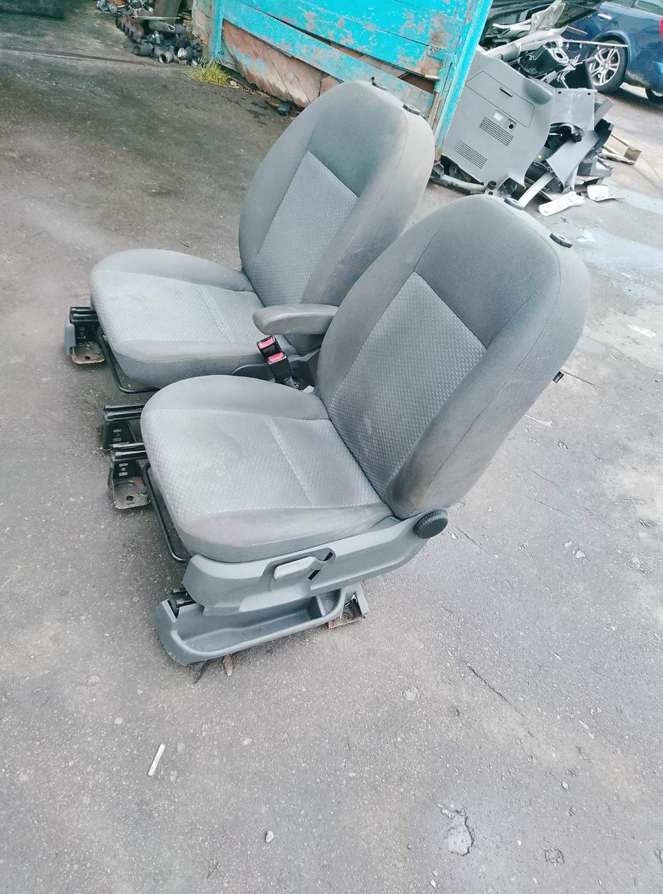 <p>Вітаю зацікавлених на авто розборці Чемпіон !!!<br />
 Предметом оголошення є&nbsp;Сидіння Ford Focus C-Max Салон Форд Фокус Ц Макс Передні Задні</p>
 
 <p>Ціна вказана за комплект<br />
 Фактичний стан на фото. Гарантія 14 днів на встановлення та перевірку<br />
 Висилаємо по всій Україні по передоплаті на транспортні витрати!<br />
 Наявність та асортимент на складі постійно змінюються.<br />
 Точні деталі уточняйте по телефону +380973363743</p> — фото 5