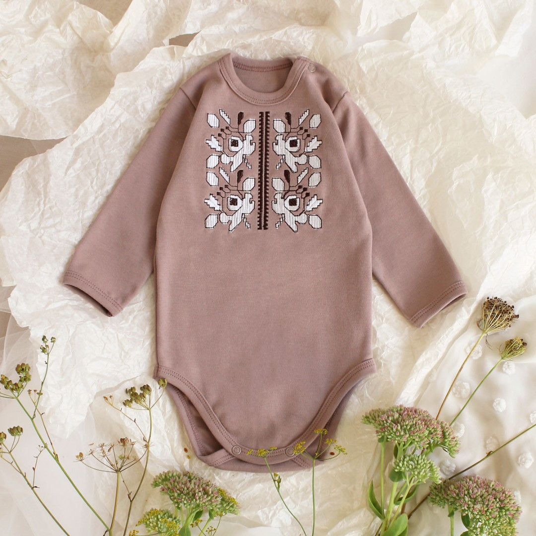 ΠΠΎΠ΄Ρ ΠΠΉΡΡΡΠΈ ΠΊΠ°Π²ΠΎΠ²ΠΈΠΉ Π΄ΠΈΡΡΡΠΈΠΉ Π· ΡΠΊΡΠ°ΡΠ½ΡΡΠΊΠΎΡ Π²ΠΈΡΠΈΠ²ΠΊΠΎΡ 100% Π±Π°Π²ΠΎΠ²Π½Π° Π΄ΠΎΠ²Π³ΠΈΠΉ ΡΡΠΊΠ°Π² ΡΠ½ΡΡΠ΅ΠΊΡ ΡΠ²ΡΡΠΊΠΎΠ²ΠΈΠΉ ΡΡΠΈΠ»Ρ