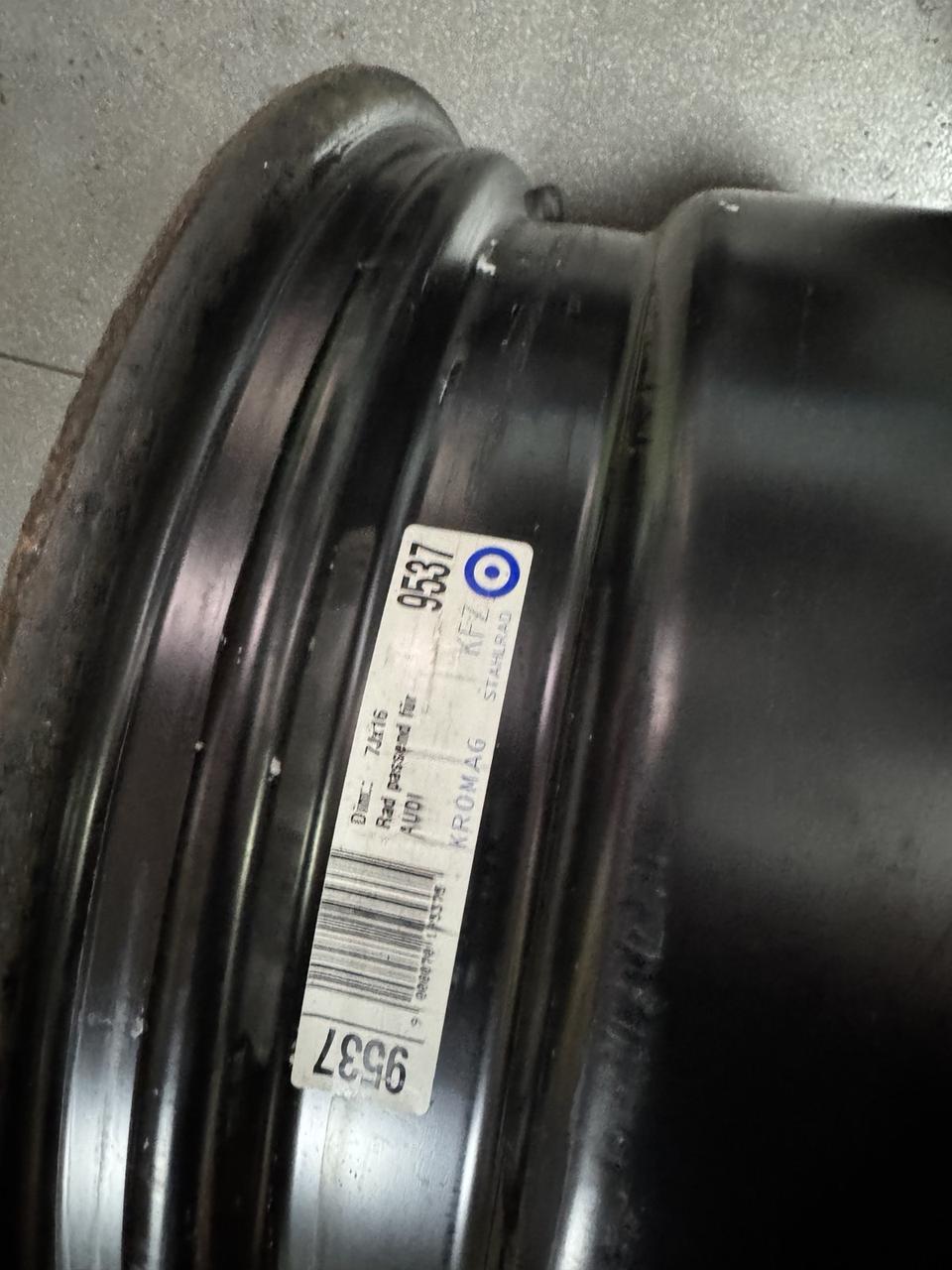 <p>Вітаю зацікавлених на авто розборці Чемпіон !!!<br />
 Предметом оголошення є Диск Металевий 5 112 R 16 7J Et39 Цо 66, Vw Audi Seat Skoda</p>
 
 <p>Ціна вказана за 1шт!<br />
 &nbsp;</p>
 
 <p>Детальні фото та інформація за телефоном<br />
 Відправка по усій Україні за передоплатою на транспортні витрати<br />
 Більш детальні фото надсилаємо на вайбер<br />
 Запрошуємо до перегляду інших оголошень</p> — фото 3