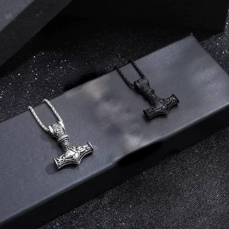 Кулон підвіска молот Тора Мьольнір з вікінгів з рунами амулет сокира у скандинавському стилі, фото 1