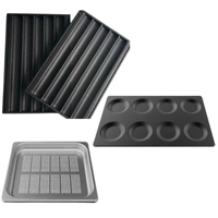 Листи, решітки та форми для випікання