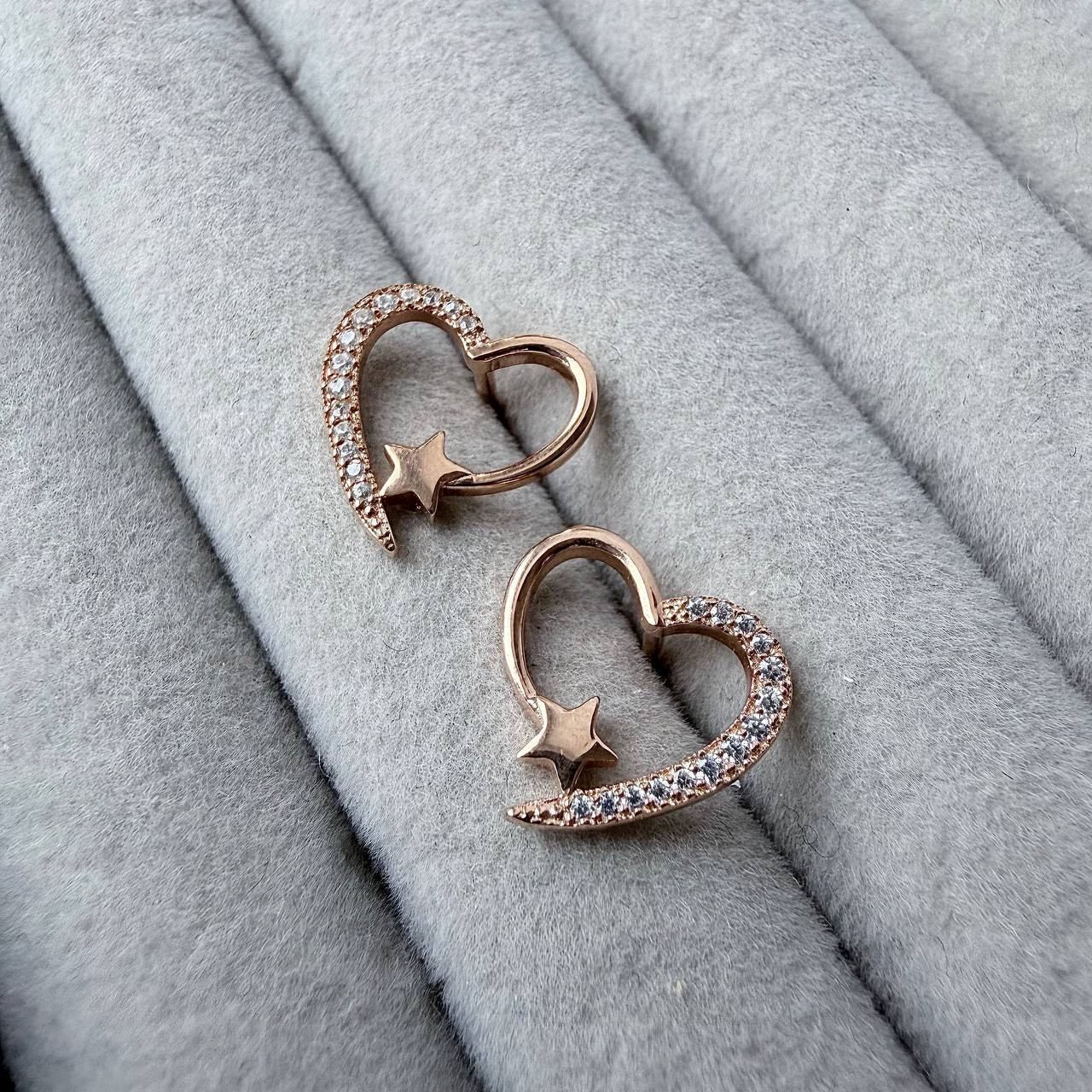 Срібні пусети в позолоті з сердечком і зіркою та фіанітами Анетті - 925 проби, фото 1