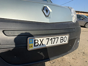 Зимова решітка на Renault Kangoo 2008-2013 Решітка радіатора Рено Кенго матова