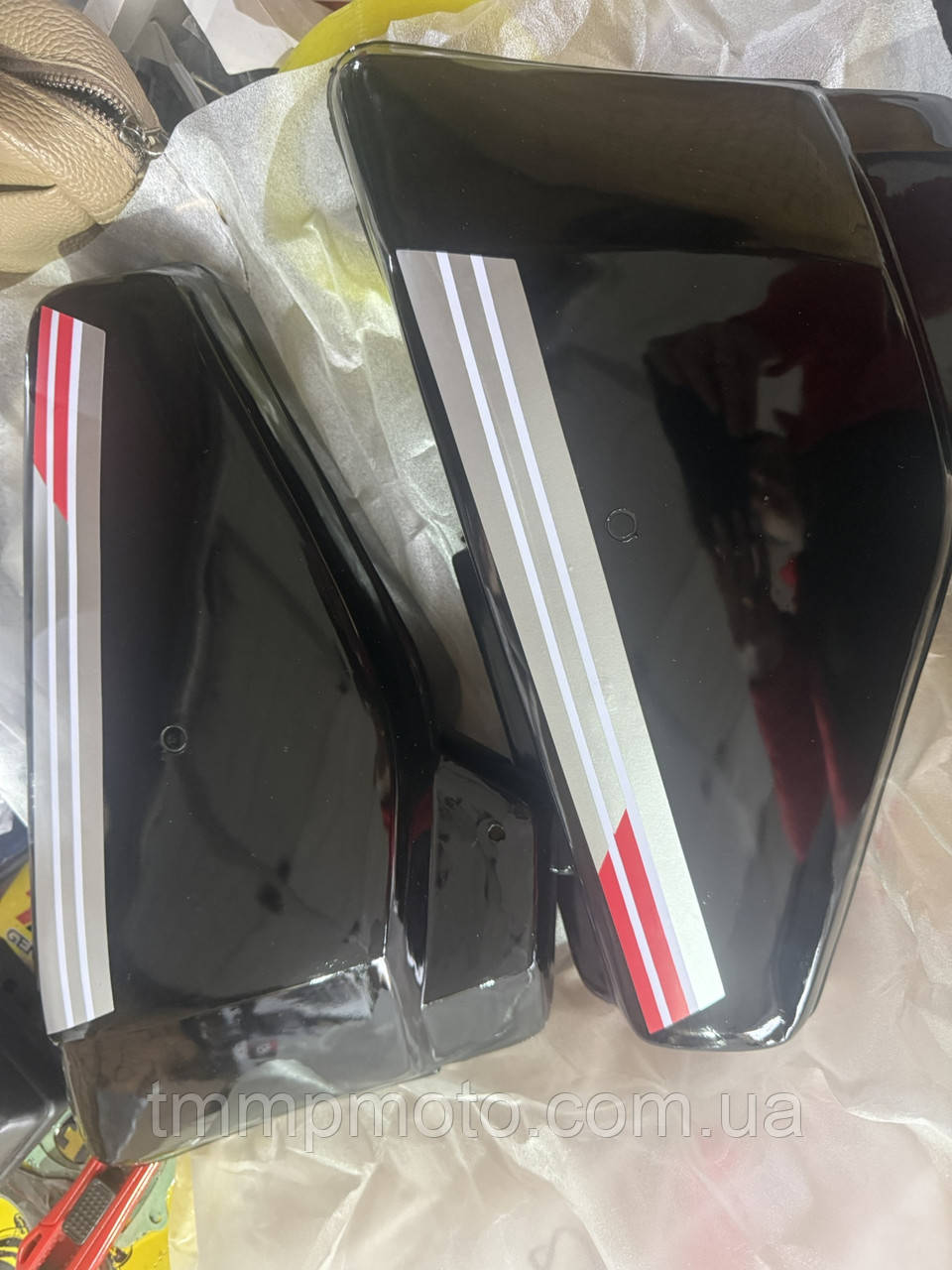 Пластик  бардачок Альфа бічна пара на бардачок Alpha Альфа