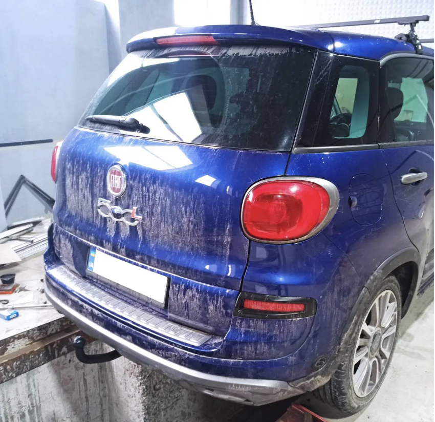 Фаркоп - Fiat 500L Мінівен (2012--) з'ємний на 2 болтах