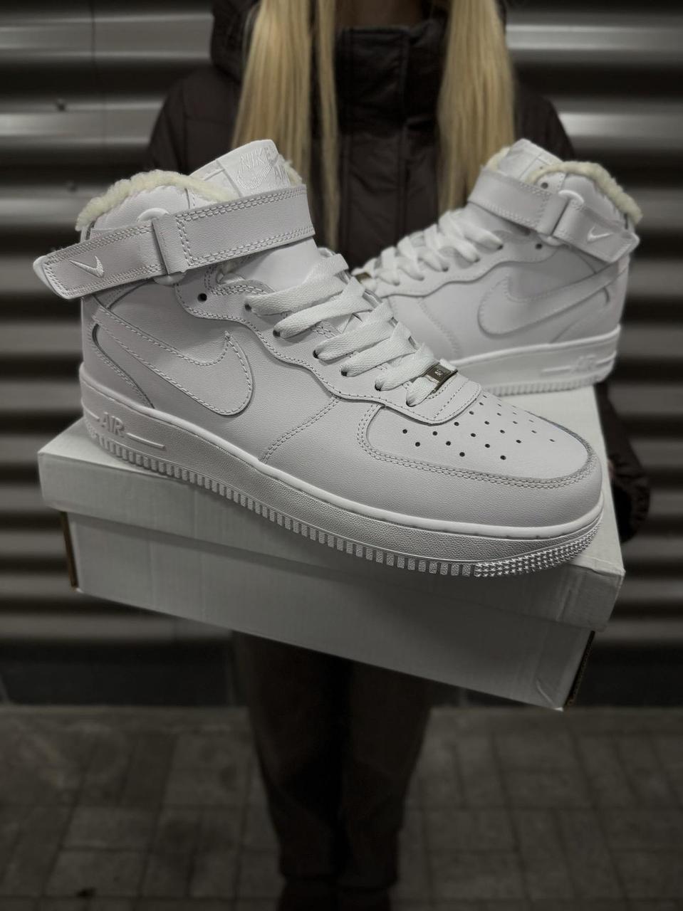 Чоловічі зимові кросівки Nike Air Force 1 High White шкіряні високі на хутрі, фото 1